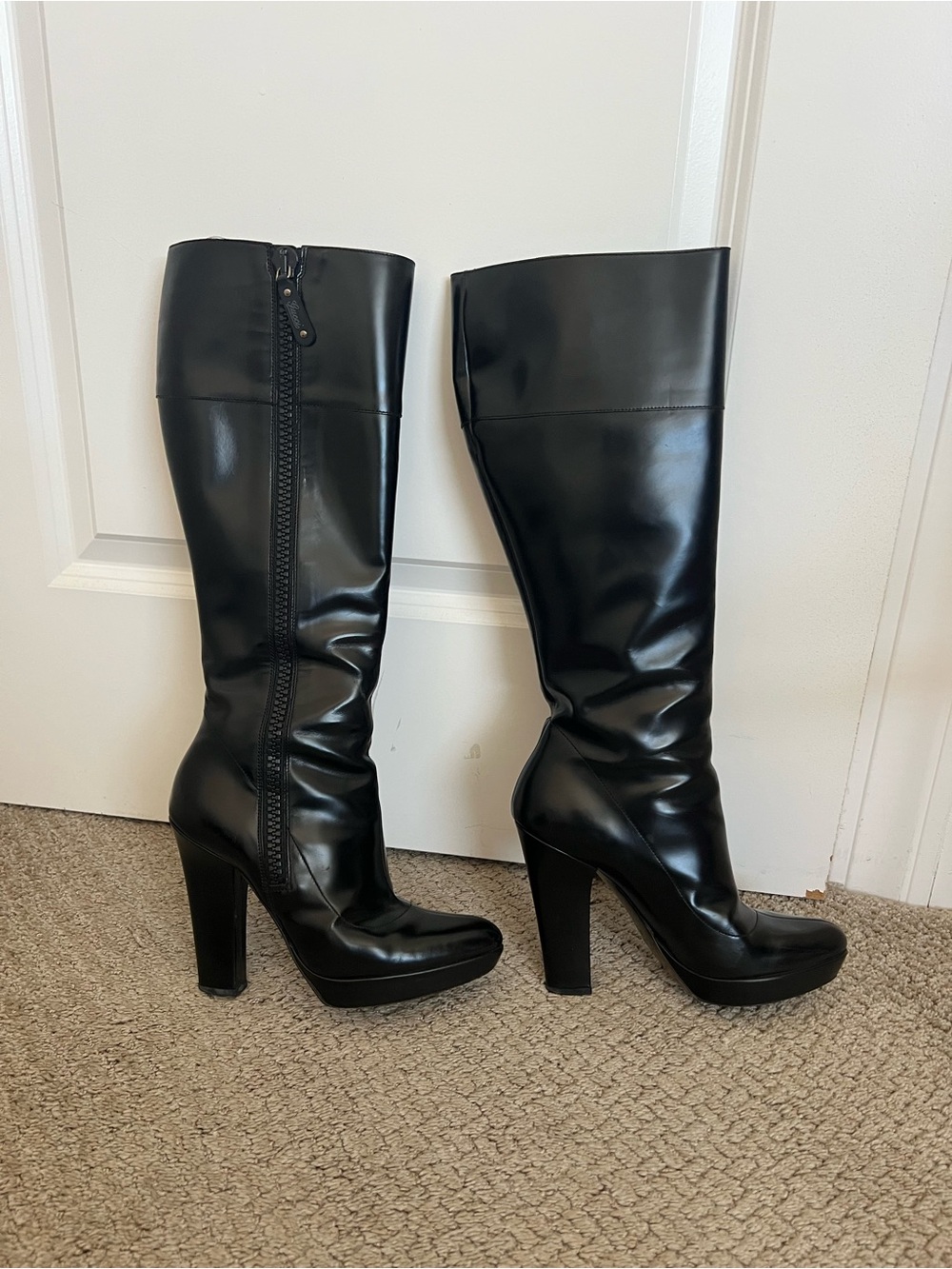 Gucci Black Leather Knee-High Platform Heel Boots